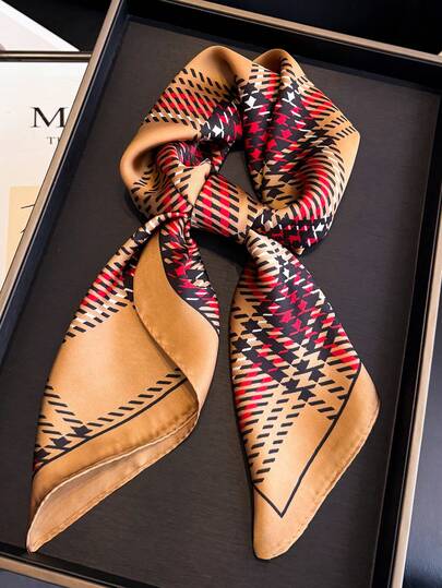 1pc Women's Elegant Vintage Houndstooth Printed Thin Style Satin Square Faux Silk Scarf,Boho Vintage Casual Women's Neck Scarf,Shawl,Light And Thin Comfortable Women's Bandana,For Daily Wear And Outing In Spring And Summer