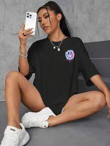 Camiseta con Estampado Expressivo y Hombros Caídos, Camisetas Gráficas para Mujer - Negro - Ver 2