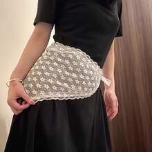 Un pañuelo triangular de encaje blanco simple y versátil con diseño floral multifuncional - [Blanco] - Ver 3