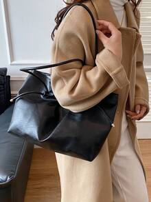 这是一款复古简约风格、时尚精致、百搭且适合日常使用的女士大容量单肩包，于 2026 年发布。 - 黑色 - 查看 9