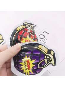 50/100个/包，CS场景，乐趣无穷。扔出去会发出声音，非常舒缓放松。适合办公室恶作剧、愚人节恶作剧和课堂娱乐。能给各个年龄段的人带来无穷乐趣。可用作课堂奖励/生日礼物/监狱日礼物，也可作为办公室减压玩具。 - 查看 9