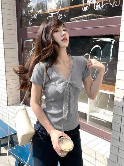 Delicate Sweet Lace Trim V-Neck Short Sleeve Knit Top For Women, Spring/Summer, Designed With Dopamine, Slim Fit, Flattering