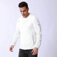 Nova Jaqueta de Verão Masculina, Jaqueta Esportiva Leve de Cor Sólida, Adequada para Ciclismo, Pesca, Camping, Praia, Uso Casual ao Ar Livre e Diário, Moletom Esportivo Masculino, Jaqueta com Capuz Branca para Excursionistas, Jaqueta Esportiva Masculina com Bolsos com Zíper - Branco - Visão 4