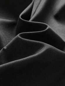 Chaqueta con capucha y cremallera ligera para hombres, chaqueta deportiva minimalista de manga larga para actividades al aire libre, adecuada para primavera en color negro - Negro - Ver 6