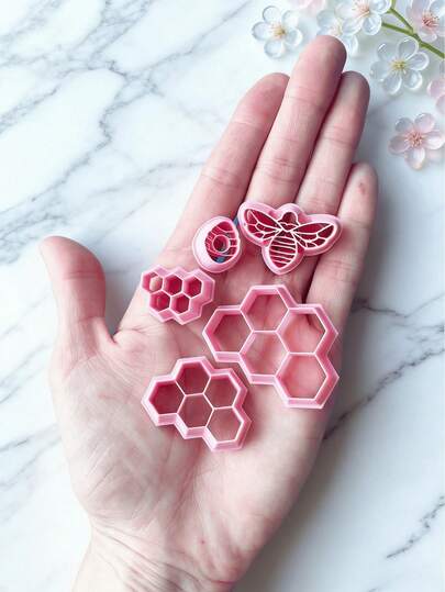 Cottagecore Aesthetic Bee & Honeycomb Clay Cutter Set, 1/5Pcs Embossed Polymer Clay Cutters, DIY Craft Tools For Clay Jewelry Making