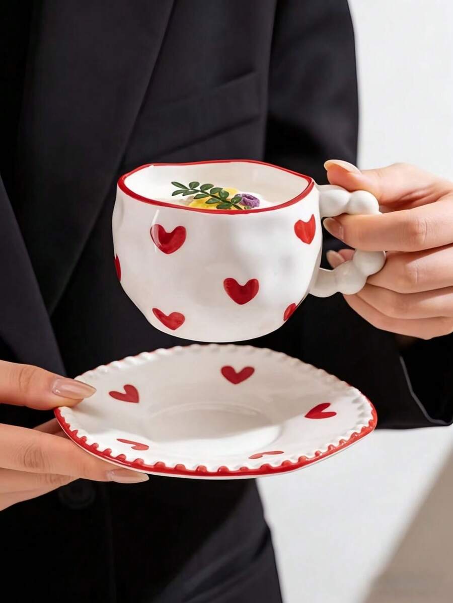 Bộ 1 tách và đĩa sứ nặn tay hình nơ và trái tim, kiểu Pháp dễ thương với họa tiết chấm bi nơ và trái tim, thích hợp dùng trong tiệc trà chiều và tráng miệng, quà tặng chất lượng cao, phù hợp cho nhà hàng, phòng khách, quán cà phê, làm quà tặng hoặc tiệc tùng. - Nhiều màu - Xem 1