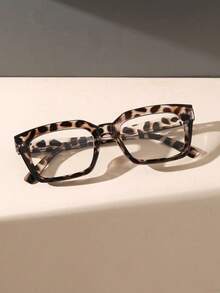 Retro Square Eyeglasses For Women, Chunky Frame Tortoise Shell/Black/Clear Eyewear For Office & Casual Looks Bold Thick Square Frame With Three Color Options: Tortoise Shell, Black, Clear Textured, Fade-Resistant Material For Long-Lasting Use Durable Hinges For Smooth Opening And Closing Comfortable Integrated Nose Pads That Release Pressure, No Red Marks Curved Non-Slip Temple Arms For A Cozy, Secure Fit Ideal For Office, Reading, Daily Wear, And Casual Styling - 黑與白 - 查看 5