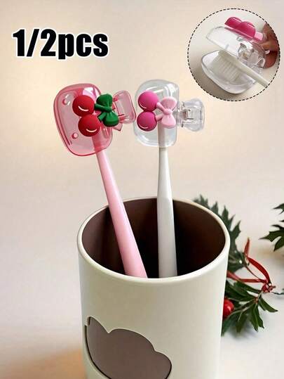 Giá đựng bàn chải đánh răng hình quả anh đào (4 cái/2 cái/1 cái), với thiết kế hình quả anh đào dễ thương. Nhỏ gọn và dễ mang theo, giúp bảo vệ đầu bàn chải đánh răng. Thiết kế hai lỗ giúp thoát nước và thông gió, rất phù hợp cho gia đình, ký túc xá và khi đi du lịch | Giá đựng bàn chải đánh răng dễ thương, trợ thủ đắc lực cho việc sắp xếp phòng tắm và là lựa chọn lý tưởng cho gia đình và phòng ký túc xá.