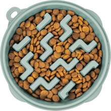 Outward Hound Medium Slow Feeder Bowl, Puzzle Maze For Fast Eaters, Small To Medium Dogs, Helps Prevent Bloat &Amp; Aid Digestion, Holds 2 Cups Wet Or Dry Food, Non-Slip, Made Without BPA, Sage - ColorA - 查看 1