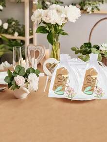 15pcs Pink Chrysanthemum Heart Keychain Gift Set - Includes 5 Keychain Pendants, 5 Thank-You Cards, And 5 Tulle Bags. The Zinc Alloy Keychains Are Decorated With Green Hearts And Pink Flowers, And Can Be Used As Bag Charms Or Headphone Charms. Perfect For Wedding Gifts, Travel Souvenirs, Graduation Party Gifts, Birthday Gifts, Housewarming Gifts, And Mother's Day Gifts. - 均碼 - 查看 2