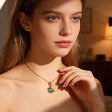 1 pieza Collar de acero inoxidable con colgante de gota de aceite, tortuga marina, estrella de mar y concha, joyería impermeable para mujer, playa de verano - Dorado - Ver 4