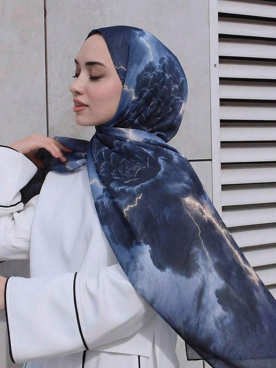 1 Peça Lenço Feminino de Estilo Boêmio com Estampa de Pintura em Aquarela, Lenço Casual e Estiloso de Chiffon. Feito de Tecido Leve Impresso em Uma Única Face, Macio e Respirável, Adequado para Todas as Estações. Seja para Viagem, Uso Diário ou Combinado com um Robe Longo (Abaya) para Culto, Ele Combina Perfeitamente Estilo e Conforto. - Azul Marinho - Visão 1