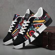 男女通用黑白涂鸦滑板鞋，独特几何印花休闲运动鞋 - 黑色 - 查看 2