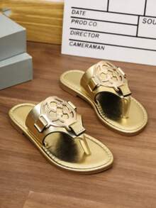 1双儿童时尚休闲可爱防滑户外金属扣凉鞋，儿童沙滩拖鞋 - 金色 - 查看 6