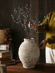 Hand-Painted Rough Pottery With A Circle Pattern And Gravel-Like Antique Effect - 1PC - View 1