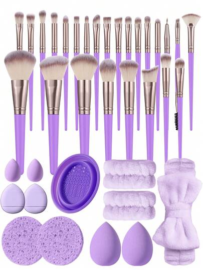 47PC Makeup Tools Set Including:25PCS Makeup Brush Set+2PCS Makeup Sponges+2PCS Mini Makeup Sponges+2PCS Mini Air Cushion Powder Puffs+2PCS Facial Cleansing Sponges+2PCS Hand Bowl Strap+1pc Makeup Brush Cleaning Tools+1pc Hairband