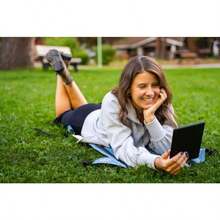 Crazy Creek The Chair es perfecta para asientos de estadio camping senderismo y más comodidad en todos los terrenos correas ajustables diseño ligero resistente al agua - Verde salvia - Ver 5