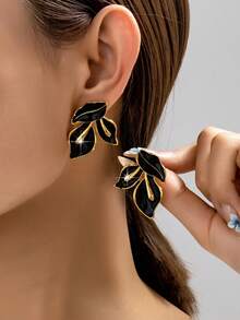 1 Đôi bông tai hình giọt dầu cổ điển thanh lịch, thời trang và đa năng dành cho nữ - màu đen - Xem 3