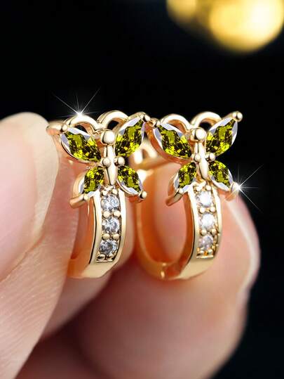 1 คู่ ต่างหูชุบทองรูปผีเสื้อประดับเพทายสังเคราะห์สีเขียวมะกอกหรูหรา - สำหรับงานแต่งงาน, ปาร์ตี้, เทศกาล, เหมาะสำหรับใส่ในชีวิตประจำวันและการให้ของขวัญ, ทุกฤดู