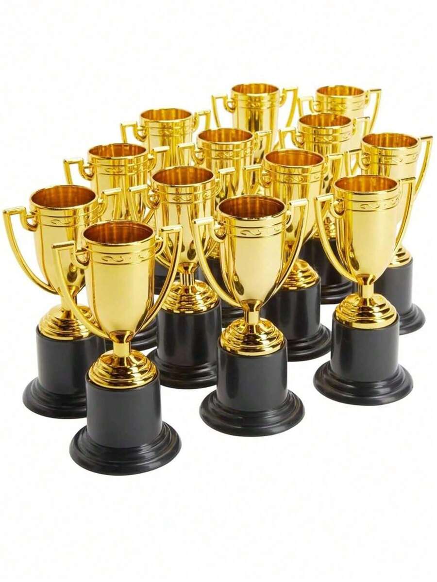 30 cái/24 cái/18 cái/12 cái/6 cái/3 cái/1 cái Cúp nhựa mạ vàng mini, Bộ cúp nhựa vàng sang trọng, Cúp nhỏ cho người thắng cuộc với đế đen, Hoàn hảo cho các cuộc thi, tiệc hóa trang và lễ kỷ niệm.