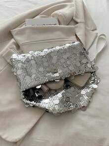 新款时尚亮片信封手拿包。适合派对、郊游、度假、购物和日常使用，可装硬币、手机，也适合白领、大学生和上班族作为通勤包，是女士的优雅之选。银色手拿包。 - 銀色 - 查看 9