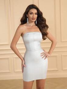 Love Aing 女士银色无袖连衣裙，夏季派对装扮，婚礼宾客礼服，鸡尾酒会礼服，奢华正式晚礼服，假日约会装，无肩带设计，银色压纹，迷你裙长，优雅连衣裙 - 銀色 - 查看 1