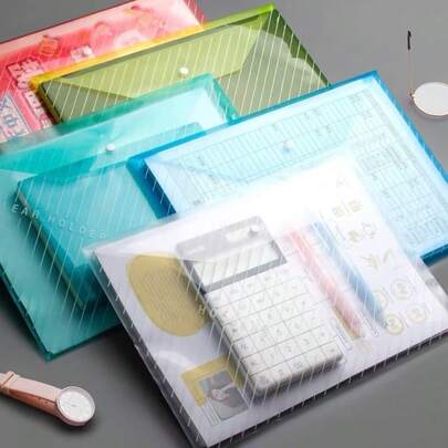 תיקיות תיוק מפלסטיק A4, מארגן מסמכים עמיד למים, סגירת כפתורים עמידה, שקוף, לבית הספר ולמשרד אחסון נייר שקית תיוק פלסטיק שקוף מעובה קיבולת גדולה שקית אחסון נייר עם כפתורים שקית נתוני תיוק לתלמידים תיקיית פלסטיק מעובה שקוף עם כפתורים שקית תיוק שקית נתונים שקית כפתורים אלכסונית שקית אחסון מסמכים משרדית שקית תיוק שקית כרטיסים שקופה אחסון מסמכים עמיד למים שקית תיוק מעובה שקית נתונים שקית נייר