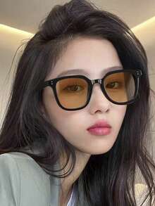 1 Pair Of Black Frame Fashion Glasses For Women With High Style, And Popular Design - Yellow - View 3