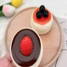 Strawberry & Blueberry Souffle Cream Squishies, Realistic Cake Squishy Stress Relief Toy, Perfect Gift For Holidays, Birthdays, Christmas, And Parties - A - 查看 2