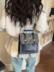 Ba lô nữ thời trang in hình nơ, túi xách có khóa kéo, túi đeo vai đa năng tiện dụng, thiết kế chấm bi hình trái tim và nơ, vật dụng cần thiết khi đi làm, có dây đeo vai điều chỉnh được, phù hợp cho năm học mới, cuộc sống đại học và các hoạt động hàng ngày. - Nhiều màu - Xem 10