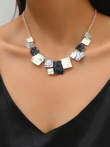 1件不对称几何方形珐琅吊坠项链，独特设计，女士款 - 彩色 - 查看 1