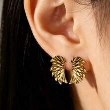European And American Fashion Personalized Wing Earrings, Exaggerated French Elegant Stainless Steel Earrings - Gold - View 6