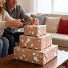 1 Roll Large Floral Wrapping Paper | 43cm X 300cm (17in X 118in) - Ideal For Valentine's Day, Weddings, Birthdays, Gifts, Holidays And Celebrations - Versatile Design, Soft Paper - A - View 8