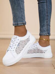 2026 女士透气网面运动鞋，酷炫鞋款，全白系带镂空休闲低帮步行鞋，适合日常穿着，街头风十足。 - 白色 - 查看 5