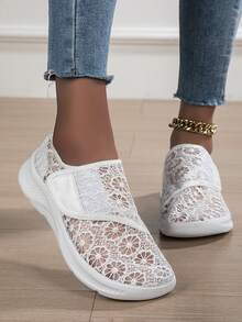 Women's Lace Mesh Sneakers, Breathable Casual Shoes, Comfortable Hiking Camp Shoes, Thick Sole Non-Slip Training Shoes - White - View 2