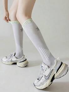 Nike V2K Run Retro Versatile Comfortable Sports Casual Low-Top Running Shoes, Men, Grey - Grey - View 1