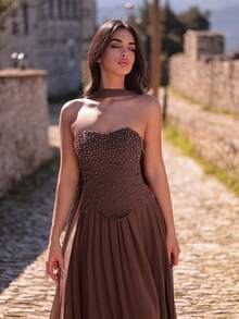 Faeriesty 无肩带仿珍珠装饰不对称褶皱长款晚礼服，高端浪漫正式礼服，优雅奢华设计，适合婚礼、婚纱照、周年庆典、正式晚宴、花园派对等场合。 - 咖啡棕 - 查看 8