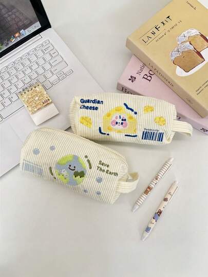 1个可爱刺绣铅笔盒，大容量手提文具包，卡通收纳袋，铅笔盒。简约时尚，大容量，纯色，带提手，刺绣精美，适合学校、教室、客厅、书房、超市、游乐园等场所，学生必备。