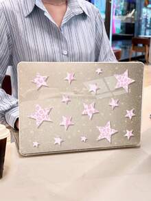 One Piece Of A Pink Leopard Print Star Pattern Shimmering Clear Laptop Case. Lightweight And Shockproof, It Fits The 13-Inch And 15-Inch Air, As Well As The 14-Inch Pro M2 And M3 Versions. Combining Fingerprint Resistance, Shock Protection, And Heat Dissipation, It's The Perfect Gift For Holidays And Special Occasions. - View 4