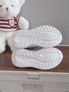 1 Pair Fashionable, Comfortable And Lightweight Spring Children's Sports Shoes. Summer Breathable Hollow-Out Sneakers For Big Kids. Student Daily Wear Anti-Slip Durable EVA Outsole, Molded Insole, Soft Glossy Bottom, Suitable For Daily Wear And Running - Silver - View 6