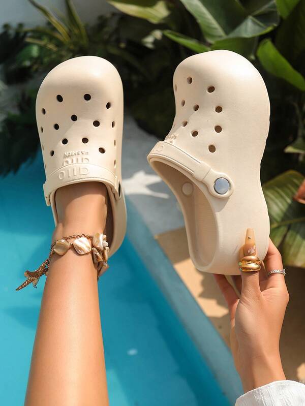 Нові літні пляжні повсякденні зручні сандалі на платформі з закритим носком для жінок