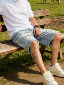 Men's Korean Style Streetwear Distressed Light Blue Denim Shorts, Casual Ripped Knee Mid-Length Pants - Medium Wash - View 6