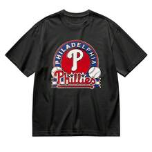 Men's Cotton Short Sleeve T-Shirt Round Neck Baseball Team Graphic Tee Philadelphia Phillies Logo Design For Sports Fans And Game Day Wear Comfortable Breathable Fabric Perfect For Watching Baseball Matches Supporting Favorite Teams At Stadiums Or Casual Outfits During Summer Events And Outdoor Activities - 黑色 - 查看 1