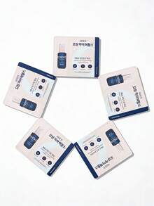 Suero para el cabello sedoso Unove (tamaño de viaje de 2 ml) Contiene proteínas reparadoras del cabello y aceites vegetales naturales. Penetra rápidamente en el tallo, suavizando el frizz, reparando las puntas abiertas, aumentando la suavidad, el brillo y la elasticidad. El empaque compacto y ligero permite una hidratación fácil y portátil en cualquier momento y lugar. Presenta un aroma floral afrutado fresco y duradero. Como un elemento esencial de cuidado portátil, es perfecto para los viajes diarios, los viajes de negocios, las vacaciones y las actividades al aire libre. - Paquete de viaje de 5 piezas - Ver 5