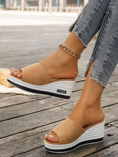 2026 Nuevas sandalias de cuña casual con suela gruesa para mujeres, compañeras de atuendo de mezclilla con correa