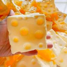 1个柔软Q弹芝士吐司挤压玩具，逼真食物玩具，慢回弹减压玩具，挤压玩具，玩具与游戏，爱好，收藏品，派对用品，创意玩具，适合青少年，青少年减压玩具，新年礼物，节日礼物，生日礼物，情人节礼物，新年派对奖品 - 彩色 - 查看 11