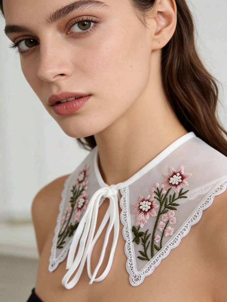 1 chiếc khăn choàng cổ giả thêu họa tiết khoét rỗng chống chói, có phần cổ bằng vải voan cố định, có thể phối cùng áo sơ mi và chân váy. - Kim Kim Xanh - Xem 1