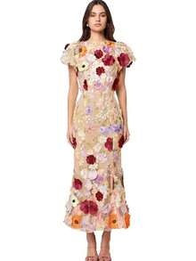 Fashionable Socialite With Elegant Temperament, Ladies With Light Luxury Round Neck Embroidery, Three-Dimensional Flower Bubble Sleeves, Mid Length Dress, Hip Hugging Skirt - 杏色 - 查看 1