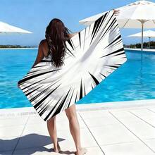 酷炫黑白漫画速干沙滩巾，夏季旅行度假必备，超细纤维沙滩露营巾，度假必备沙滩装备，超强吸水柔软毛巾，完美适用于夏季旅行，沙滩必备，露营装备，度假必备，时尚动漫动作图案毛巾，是海滩、露营旅行和夏季探险的理想之选，轻便速干超细纤维毛巾，优质夏季旅行配件 - 黑白 - 查看 2