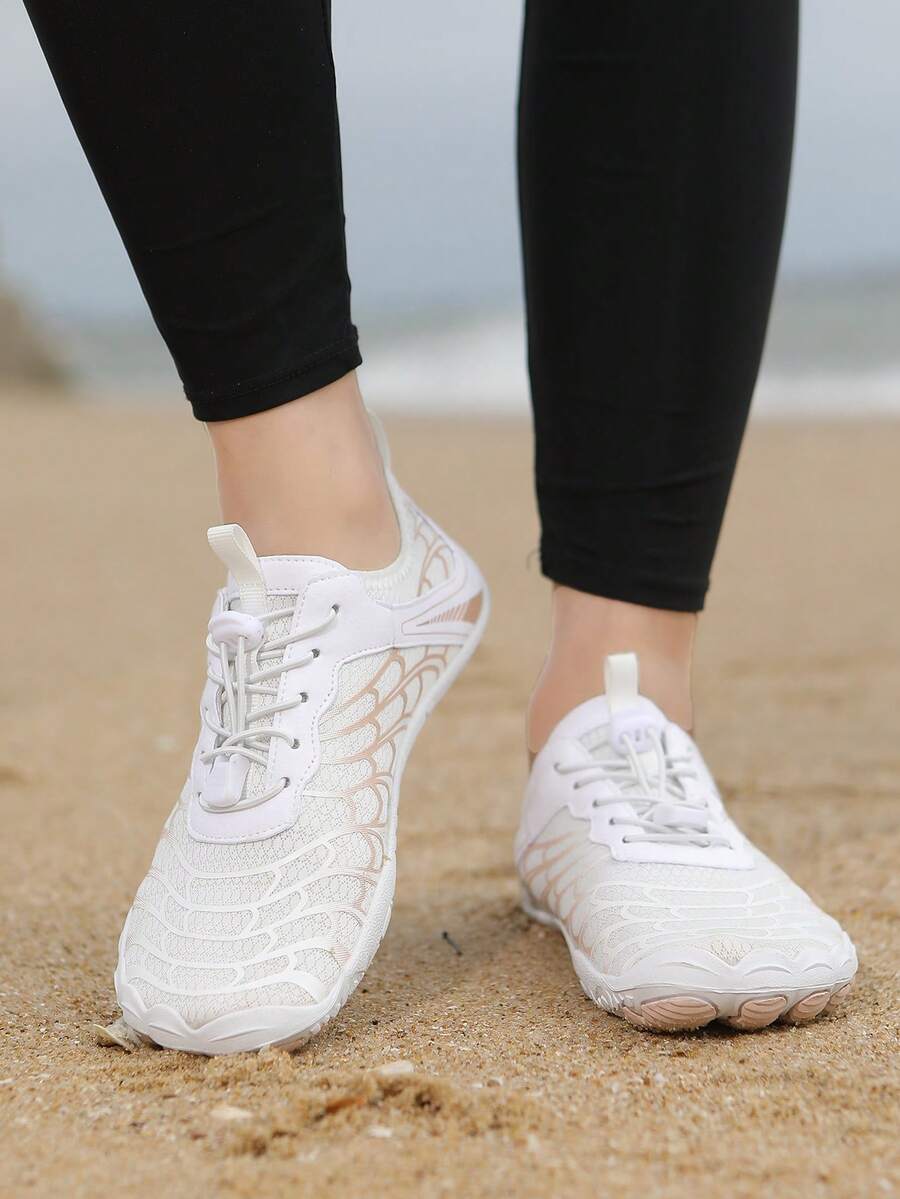 Zapatos de agua para exteriores unisex para parejas, de secado rápido y transpirables, zapatos de playa de cinco dedos para mujeres, antideslizantes para natación - Blanco - Ver 1